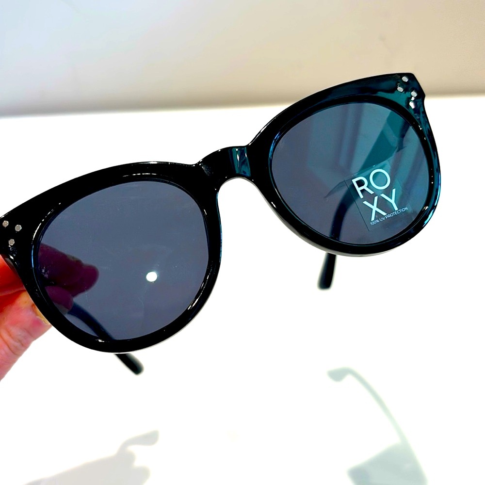 New Roxy Black Frame
Sunglasses